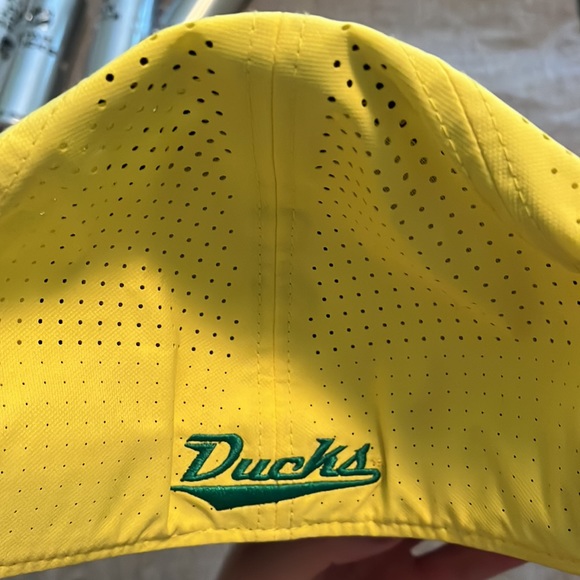 Nike x Oregon ducks baseball hat - Picture 2 of 4